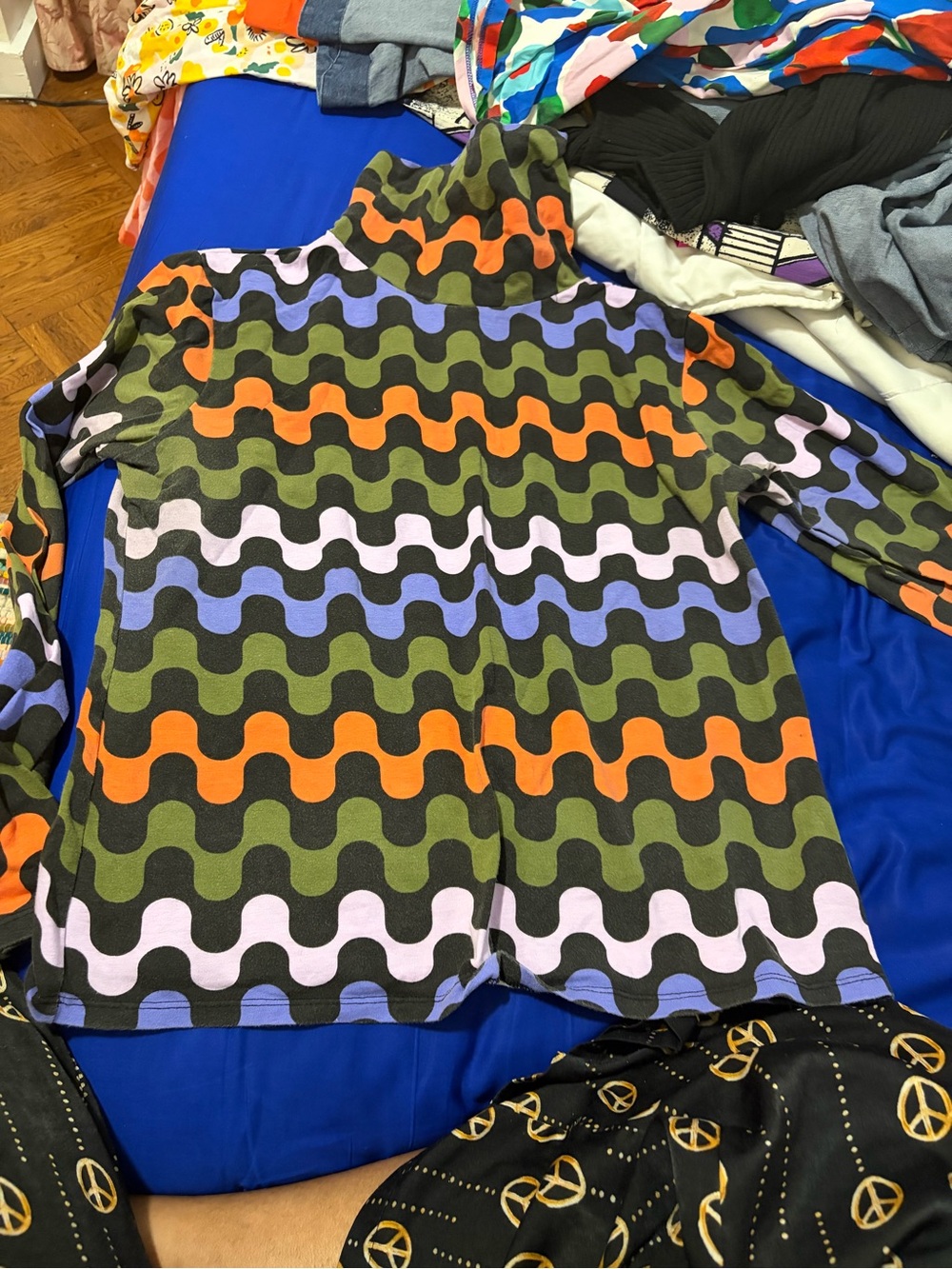 Nooworks Long Sleeve Wave Pattern Top - Multicolor